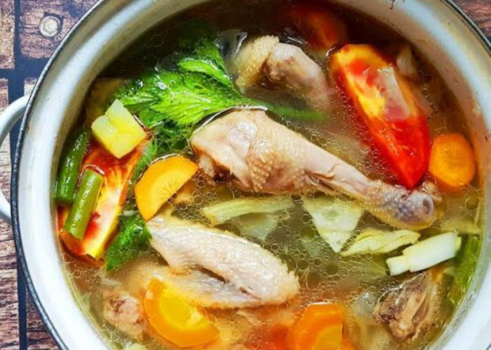 Cara Masak Sop Ayam yang Lezat dan Gurih, Dijamin Bikin Ketagihan