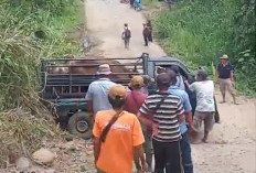 Jalan Talang Ratu Lebong Makin Membahayakan, Tiga Kendaraan Bermuatan Terjungkal 