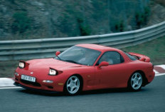 Mazda RX-7 Mesin Rotary yang Legenda Sportscar