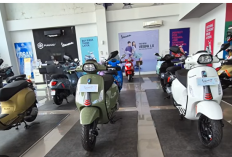 Sporti Kokoh Vespa Sprint S Green Tenace 2026: Ulasan Fitur, Perbedaan Model, dan Spesifikasi Detail