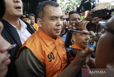 Resmi Ditahan KPK, Wamen Imipas Silmy Karim dan 7 ASN Kenakan Rompi Oranye