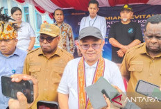 Mendikdasmen Abdul Mu'ti Pastikan Guru Non-ASN Tetap Bekerja hingga Akhir 2026