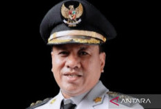Bupati Kuansing Suhardiman Amby dan Sekda Zulkarnain Serahkan Diri ke KPK