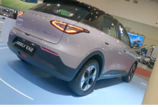  Geely EX2 Max: City Car Listrik RWD dengan Fitur Lengkap dan Harga Kompetitif